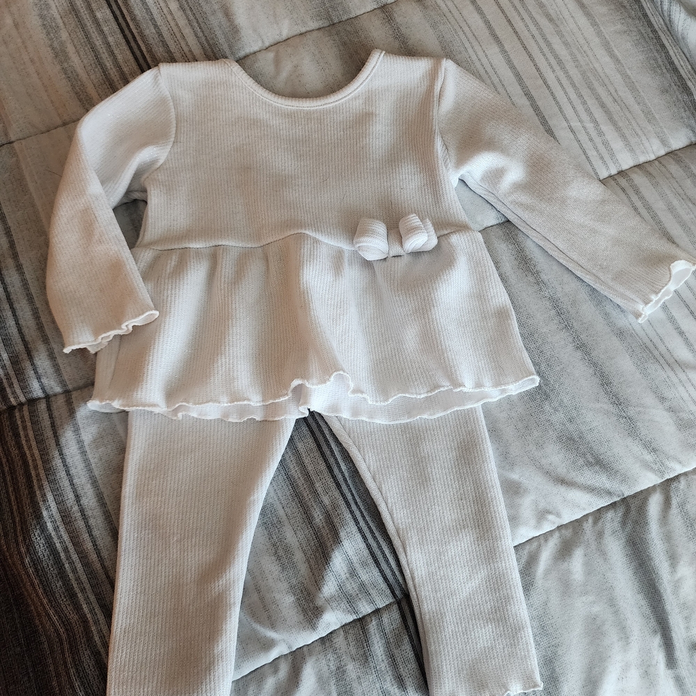Matching Outfits - Picture 6 of 6